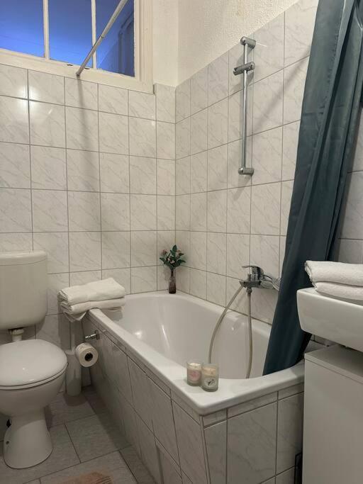 Grosses Apartment Am Kudamm برلين المظهر الخارجي الصورة